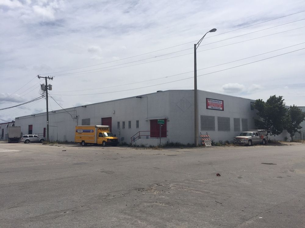 Airport East Warehouse: 3690 NW 52nd St, Miami, FL 33142